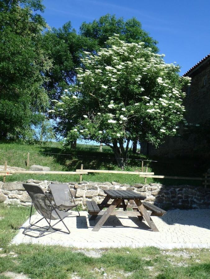 Gite Le Corral Cheminas Eksteriør bilde
